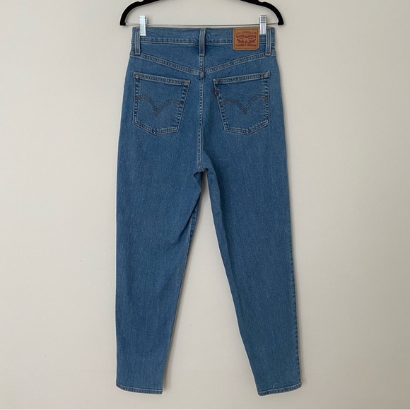 Levi’s High Waisted Tapered Jeans in Medium Blue size 28 29 Long Mom Fit - Picture 8 of 11